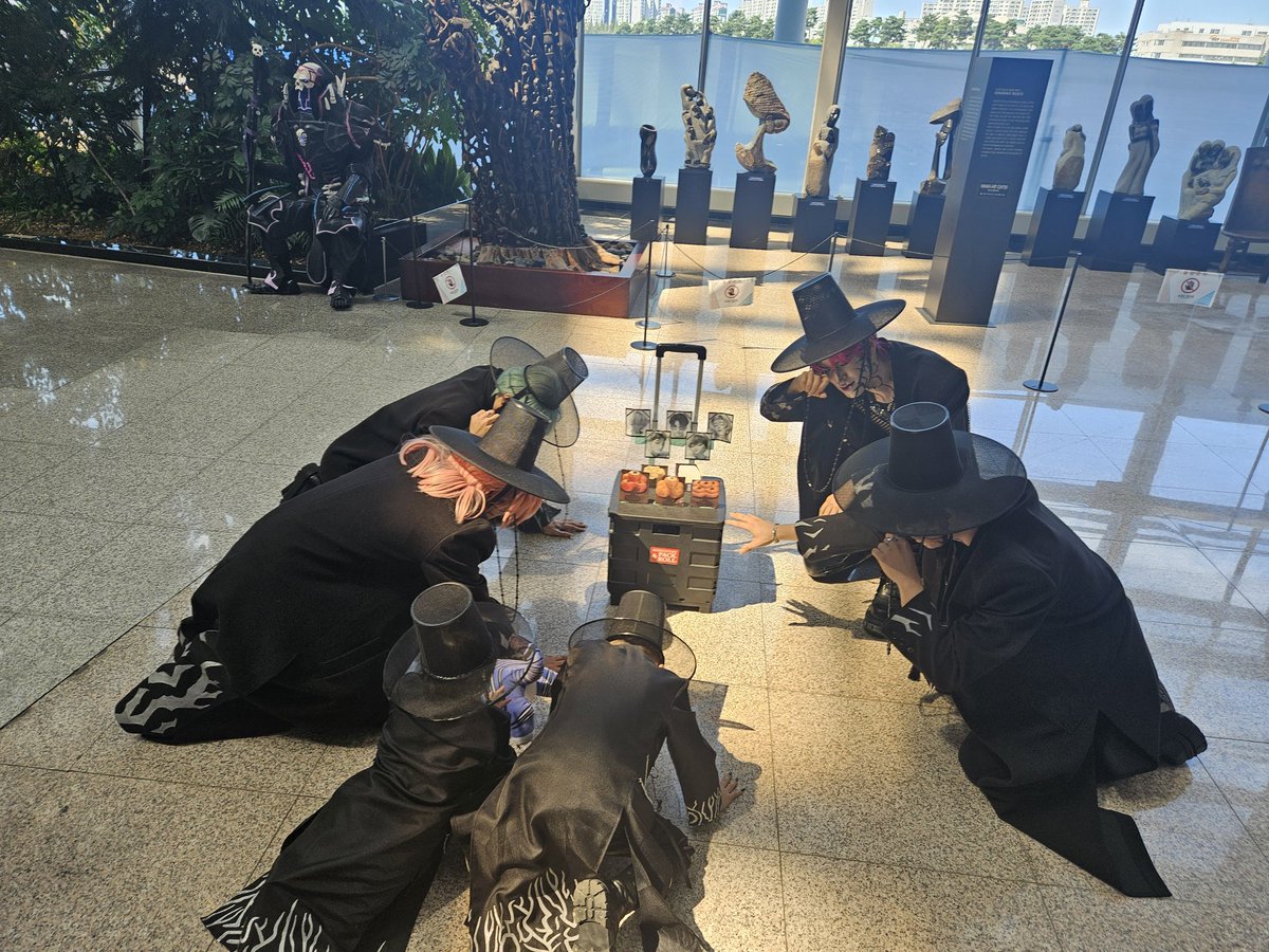 사자보이즈 제삿상을 차렸더니 직접 강림했습니다ㅋㅋㅋ