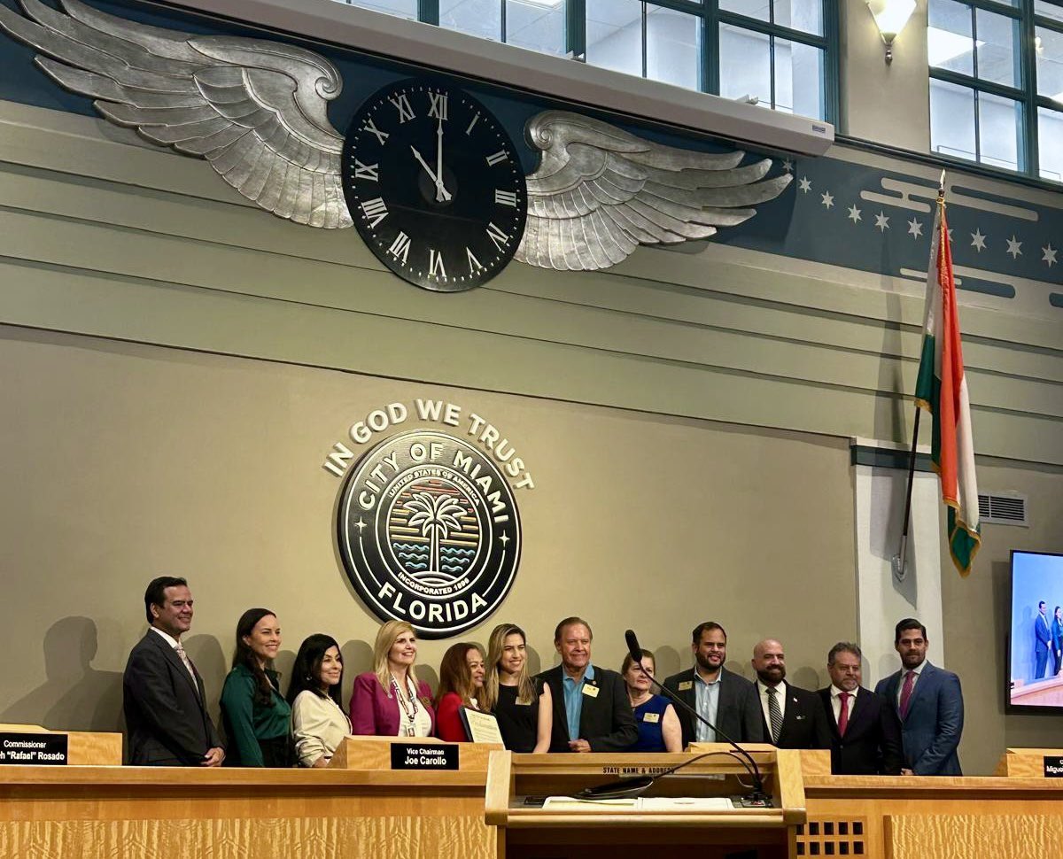 hispanicmdc's tweet image. Thank you to the @CityofMiami for presenting the Hispanic Affairs Advisory Board with a proclamation on Sept. 11 in honor of #HispanicHeritageMonth! Honored to celebrate our community’s history, culture &amp;amp; contributions. 🌎✨

#HispanicMDC #Miami