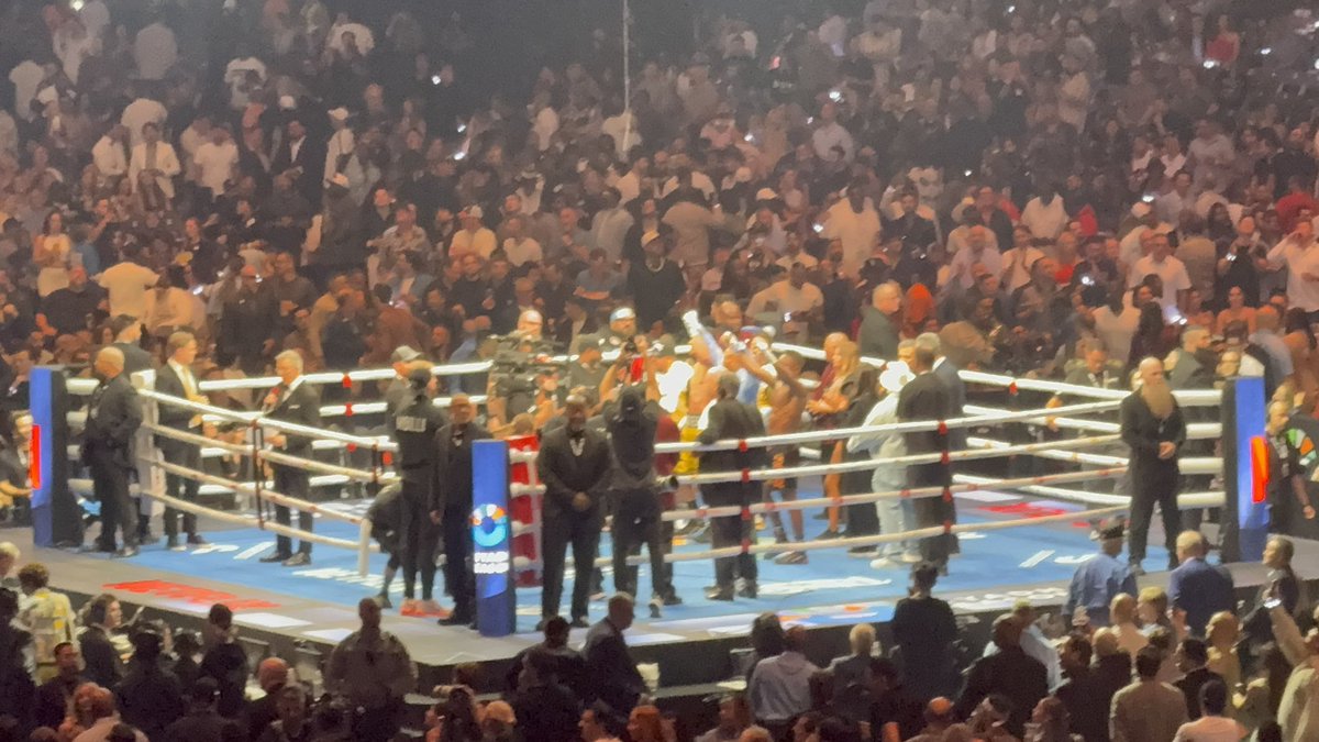 ChavaESPN's tweet photo. Mbilli y Lester se van a llevar el bono de 100k. 95-95 tras 10… a 12 Lester se lo llevaba. https://t.co/cIgV10WyJk