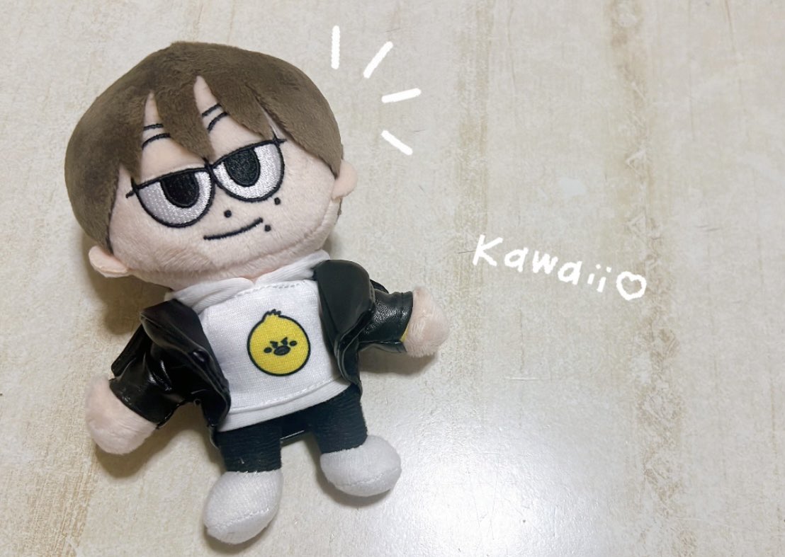 哲汰くんぬい届いたー！
さっそく家にあった革ジャン着せた🤭💓
ほんとこのぬい可愛すぎませんか！？！？
一緒に秋ツ行くの楽しみすぎる🌷