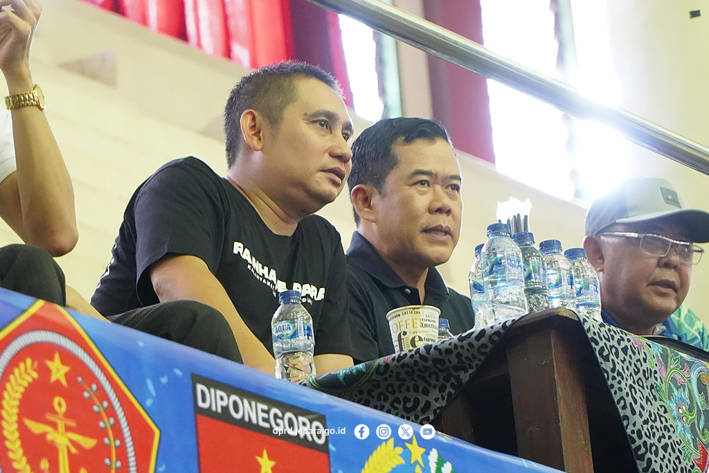 Ketua DPRD Jepara Hadiri dan Apresiasi Turnamen Bola Voli Dalam Rangka HUT TNI ke-80 dan HUT Kodam IV/Diponegoro ke-75.

Berita selengkapnya di dprd.jepara.go.id/ketua-dprd-jep…

#dprdjepara
#beritadprdjepara