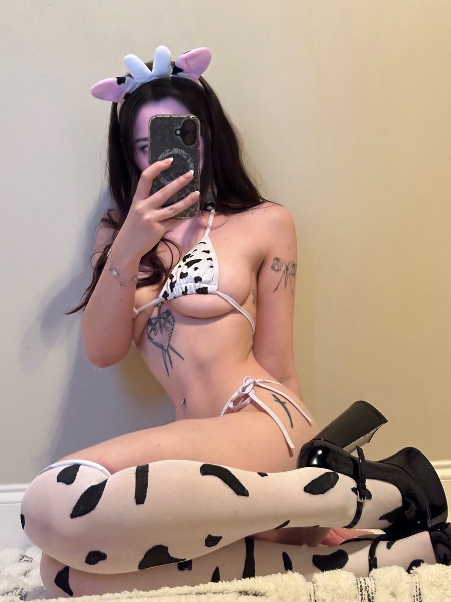 send2dema's tweet photo. oops. made you look 🌀 https://t.co/4buhtdISOS