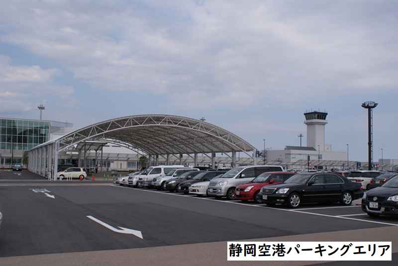 自称警察官って
どこの警察官だよｗ
間違っても日本じゃ無いよな？
中国ならあり得るが
スーツケース盗んだ警察官なんて
日本では聞いたことないぞ。
ーーーーーーー
ショッピングセンターで
スーツケース万引か
中国籍の自称・警察官の男を
静岡空港で逮捕=静岡県警

逮捕されたのは
中国籍で住所不詳