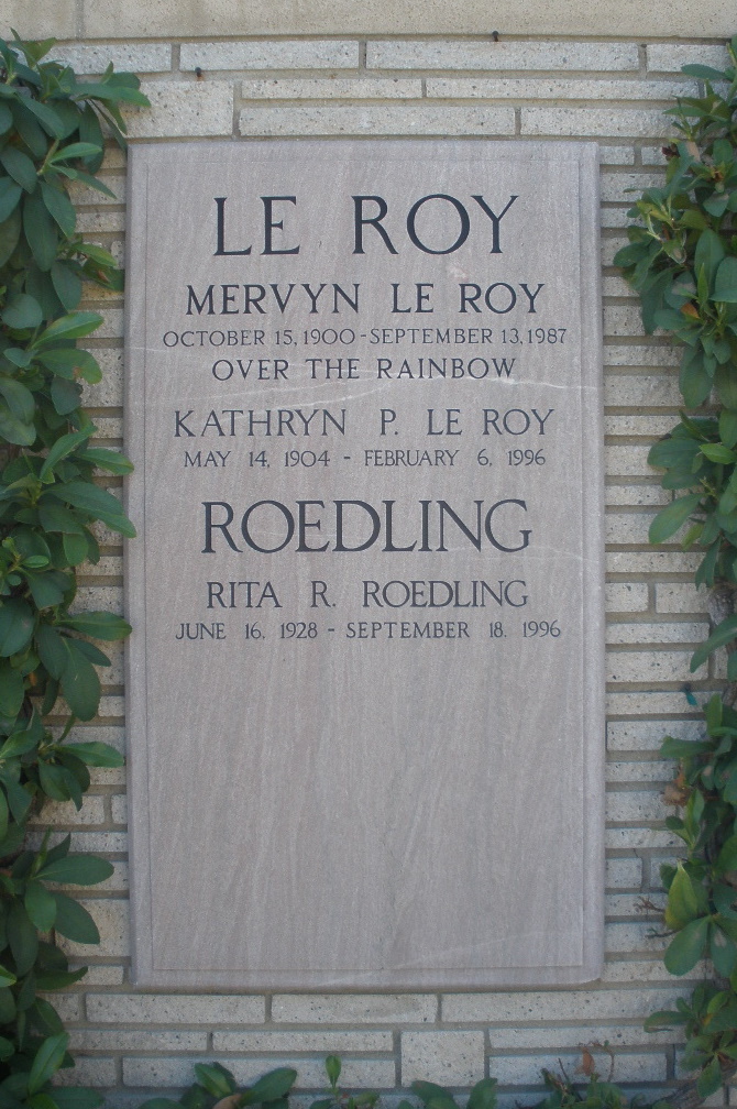CemeteryGuide's tweet image. Oscar-nominated director Mervyn LeRoy (“Random Harvest,” “Little Caesar,” “Five Star Final,” “Mister Roberts,” “Gypsy”) died on this date in 1987. He&apos;s at Forest Lawn Glendale.