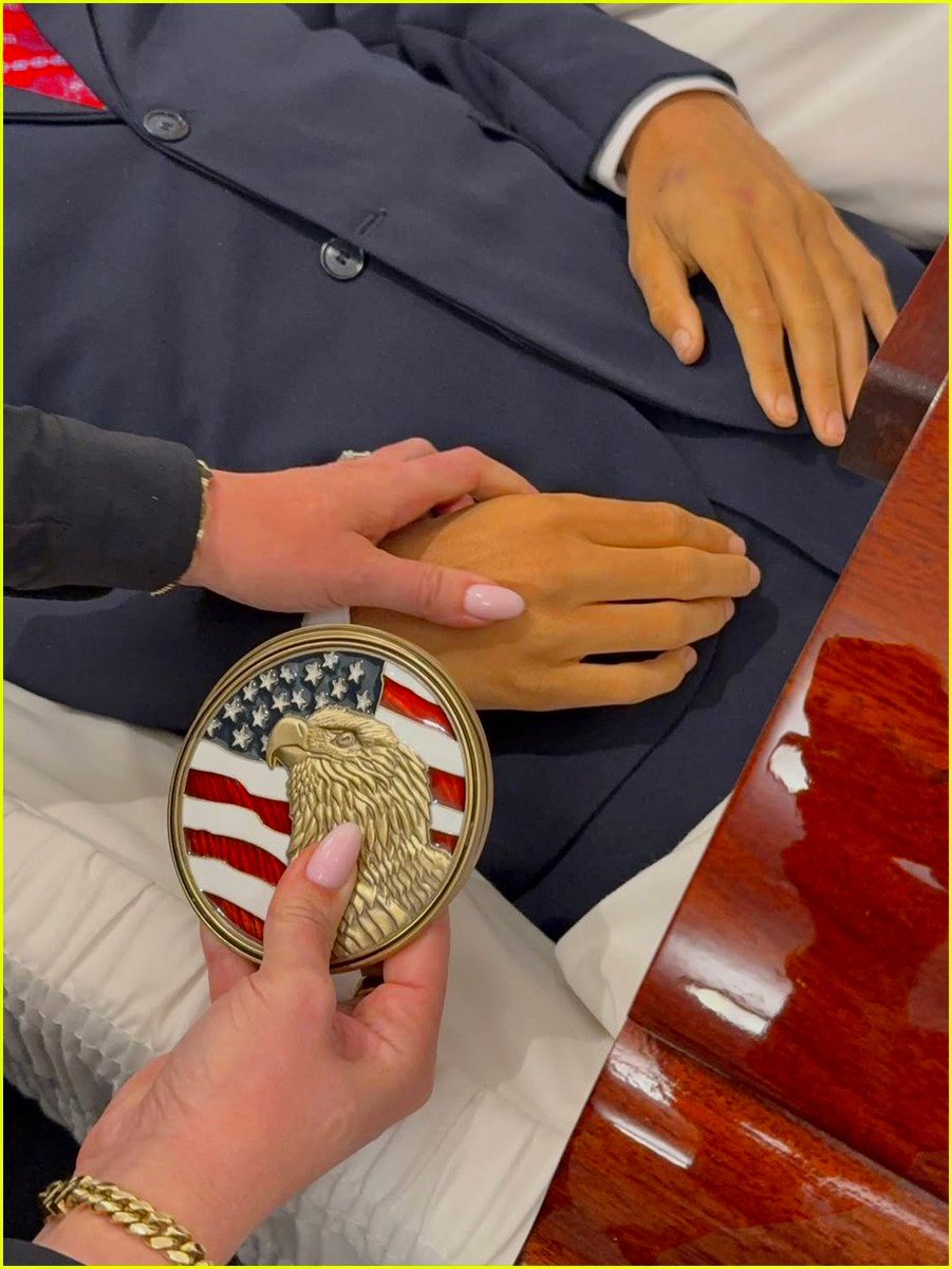 wie man mir nach tragischem scheitern der experimentellen prozedur durch die ich mich in homer simpson verwandeln wollte die letzte ehre erweist