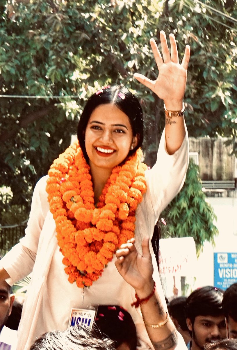 After 18 years, DU will get a chance to elect a female president.💪 

Your every vote will bring real change in DU.

Ballot Number - 5️⃣

#JoslynForPresident #JoslynChoudhary