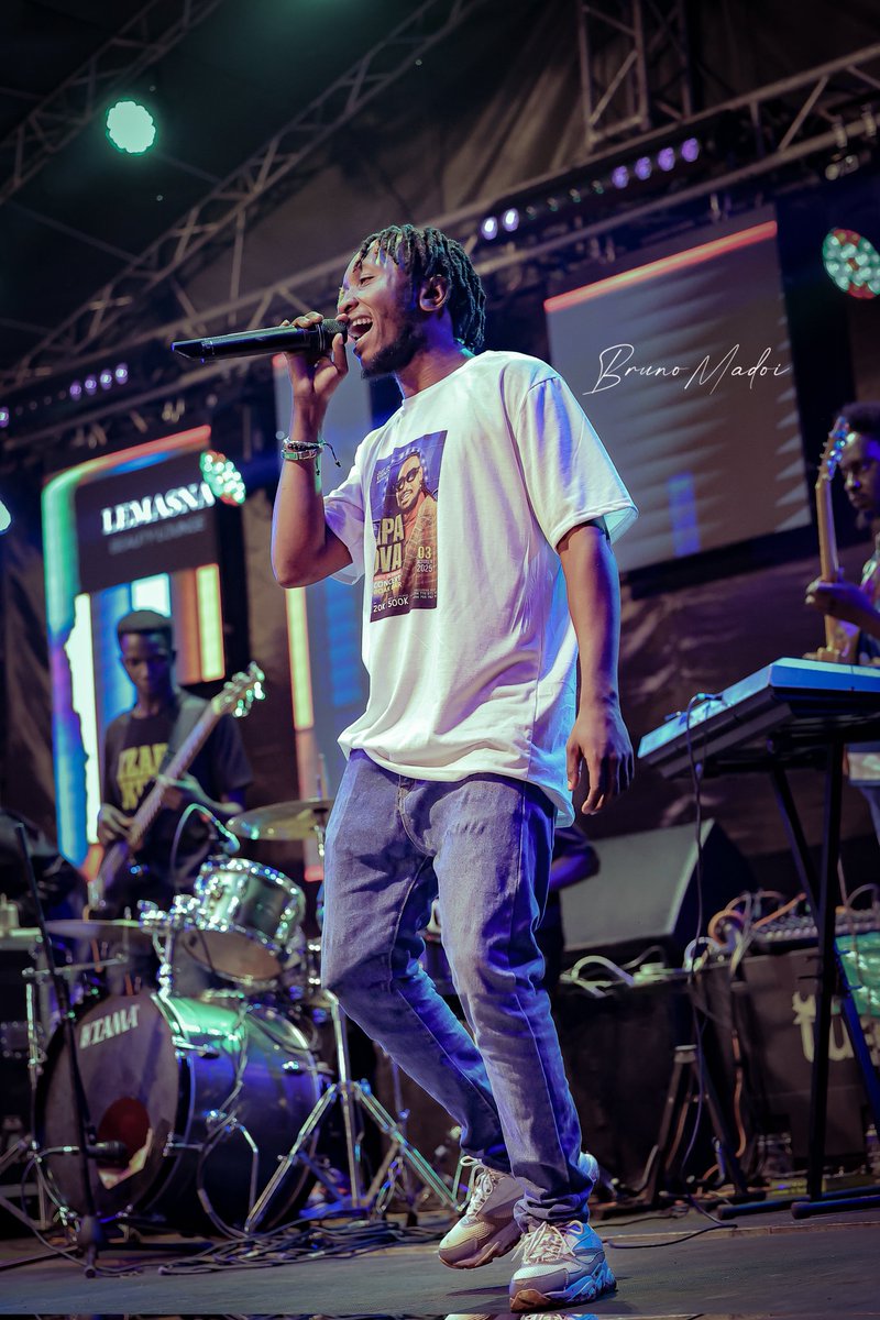 Its not back-up if he's not on mic. <a href="/MutabaniWaChair/">Mutabani Wa'Chairman</a> .