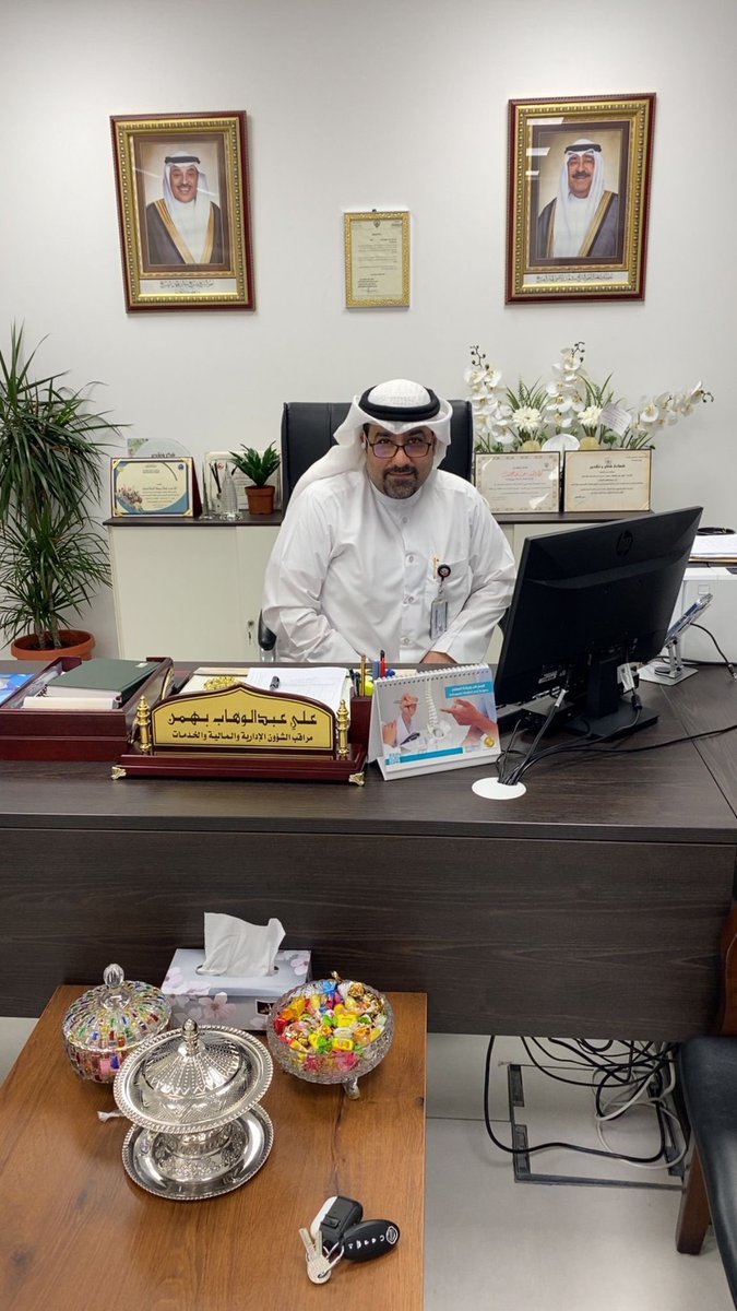 nd42_'s tweet image. كل كلمات الشكر والثناء لاتكفي بحق هذا الرجل الأستاذ علي بهمن المراقب في منطقة الأحمدي الصحية لمساعدته المواطنين والمراجعين الرجل المناسب بالمكان المناسب 

#المنطقة_الصحية
@KUWAIT_MOH 
@aladan_hospital
@aha_kuwait