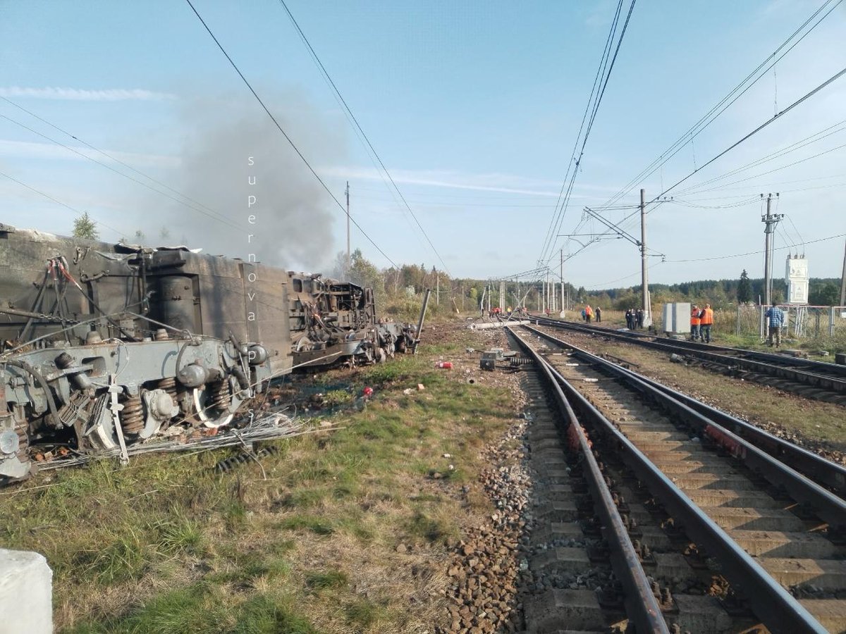 Autobusák tweet media