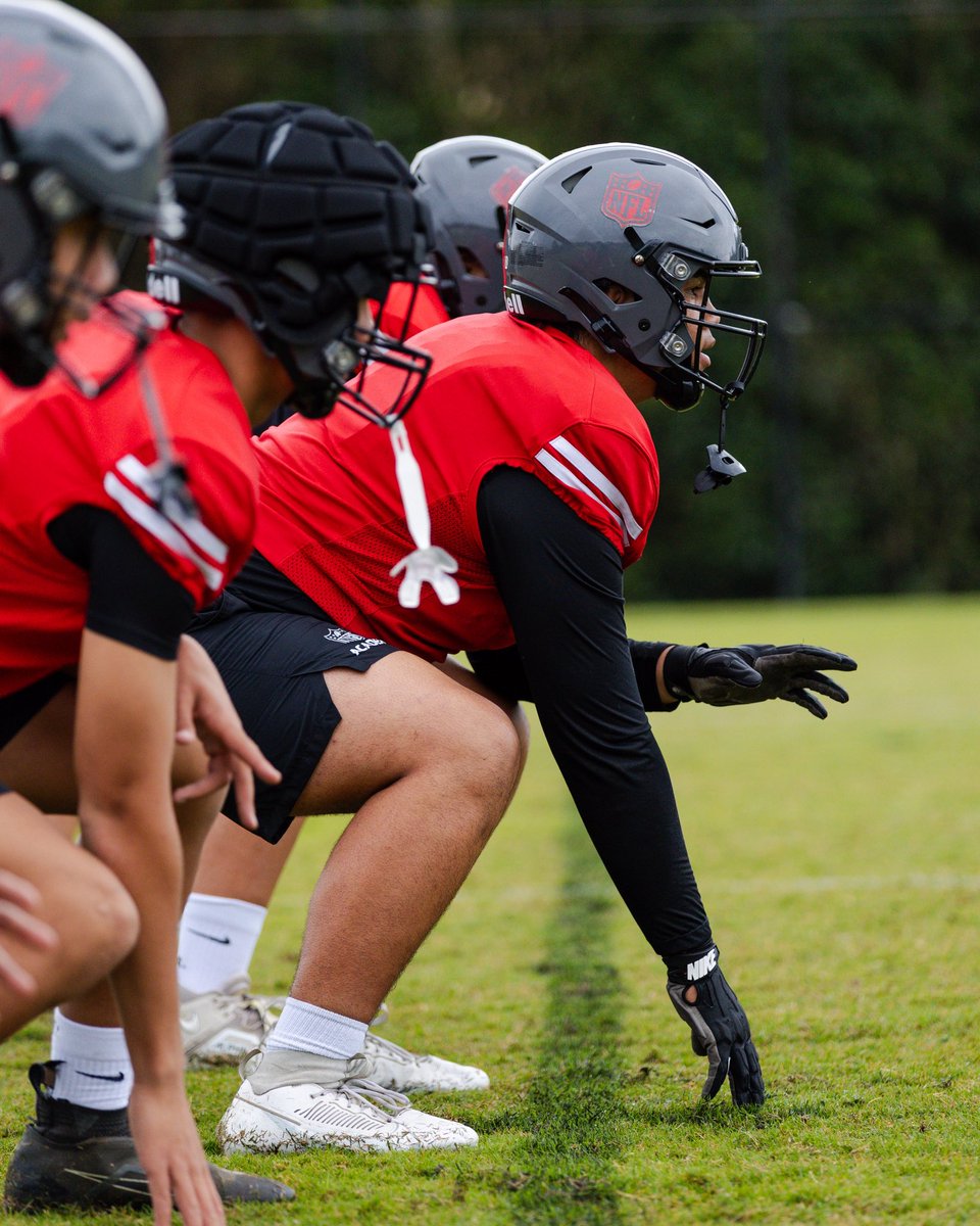 “Discipline in the stance, violence in the get-off, authority in the finish.” 

Life in the #trenches ain’t for everyone, it’s a life style‼️

#OL #DL #NFLacademy