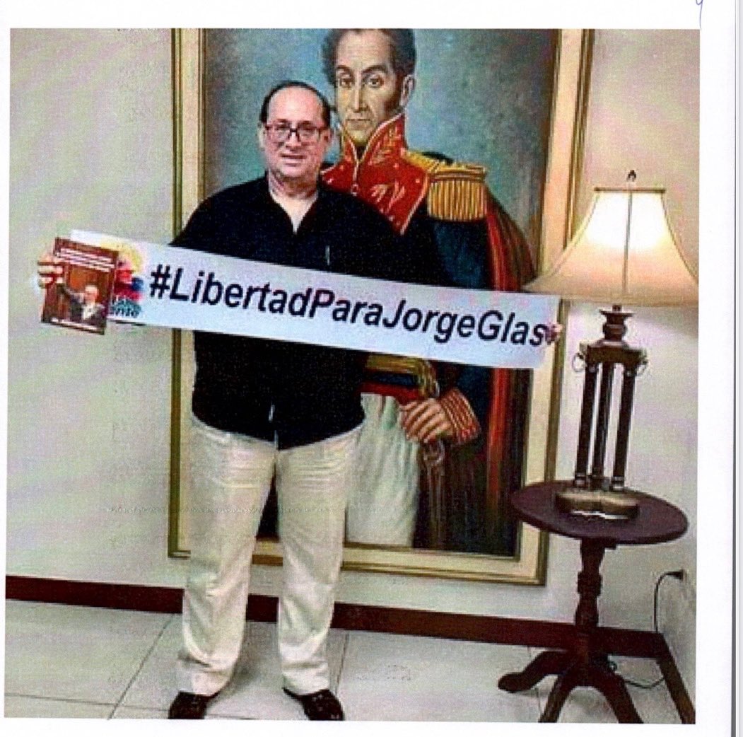 Jamás me cansaré en solicitar justicia para <a href="/JorgeGlas/">Jorge Glas</a> . Sentenciado vilmente siendo inocente. 
HAY QUE GRITAR A TODO PULMÓN:
¡LIBERTAD PARA JORGE GLAS, CARAJO!