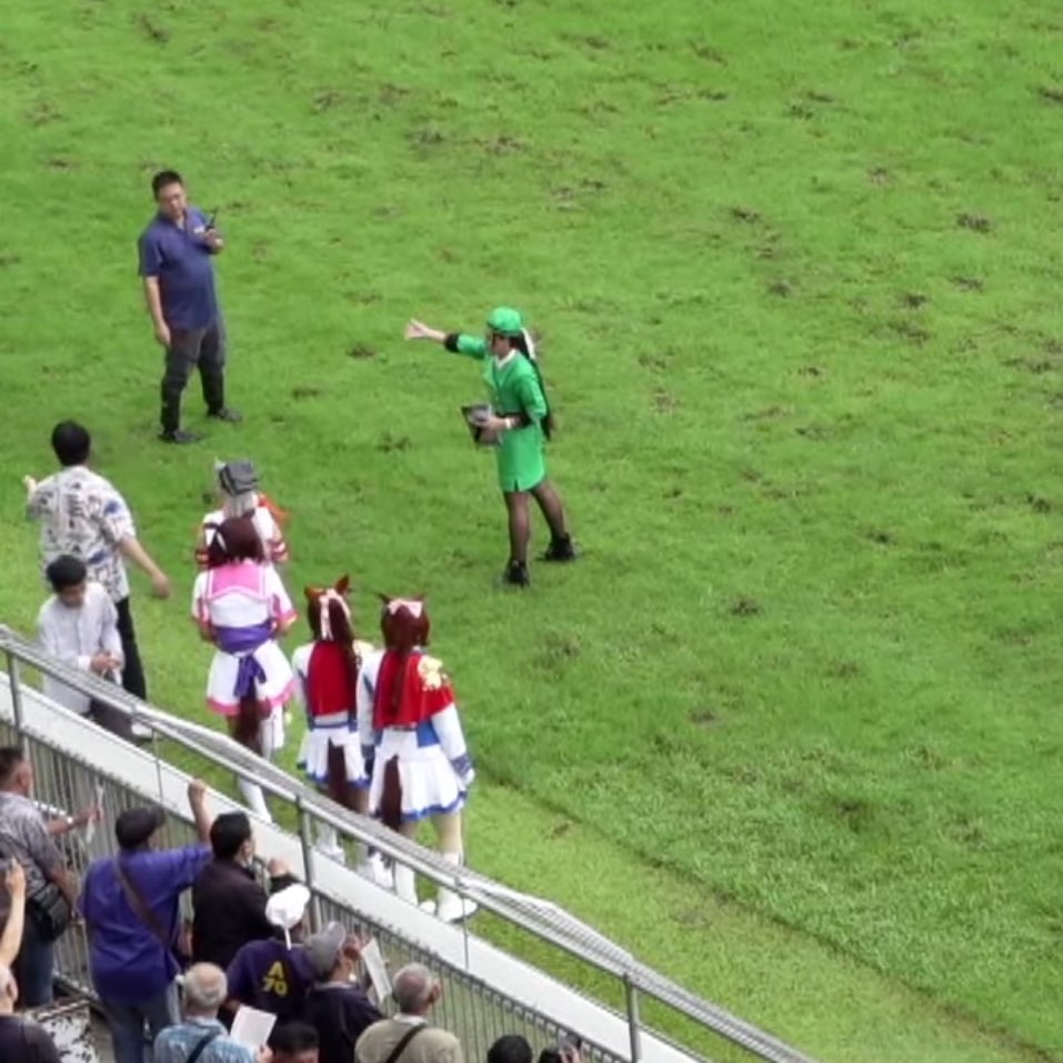 #タイ競馬
引率