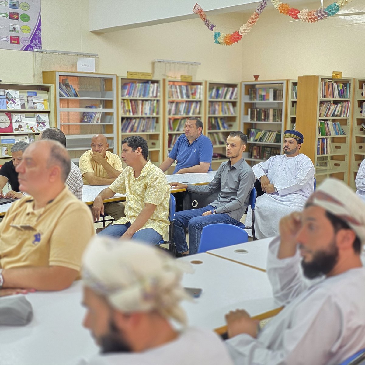 #تعلم_مستدام

الاجتماع الاول من مدير المدرسة الاستاذ مسلم المزامي للهيئة الإدارية والفنية والتعليمية في الفصل الدراسي الاول للعام الدراسي ٢٠٢٦/٢٠٢٥م ، تضمن الاجتماع :

- الترحيب ببداية العام الدراسي ٢٠٢٦/٢٠٢٥ م
- الترحيب بالمعلمين الجدد
- تفعيل حصص المناوبة و الاحتياط

يتبع ،،،