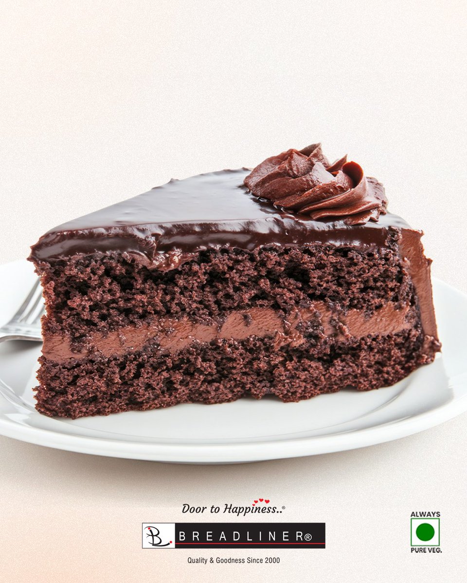 Breadliner1's tweet image. Dinner plans may fall through, but dessert plans? Never. 😉
Because when there’s Breadliner chocolate pastry on the table, the night is already perfect. 🍫✨

#Breadliner #bakeryofindia #BakedWithLove #dessertlover #chocolatepastry #chocolate #cake
