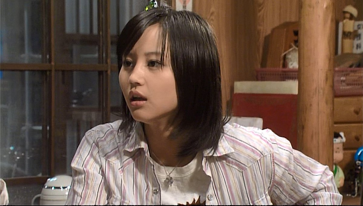 uraniwamoviecom's tweet photo. @skmz_icg 電車男の堀北真希はまだケータイ刑事の前で、女優の表情というにはまだ未達なまま演じてるのが逆に新鮮。駄目な兄貴を要所要所で支えてる、エルメスと結び付けたキーパーソンだし��い役を掴んだと思いますね https://t.co/RTYGaPKkEY