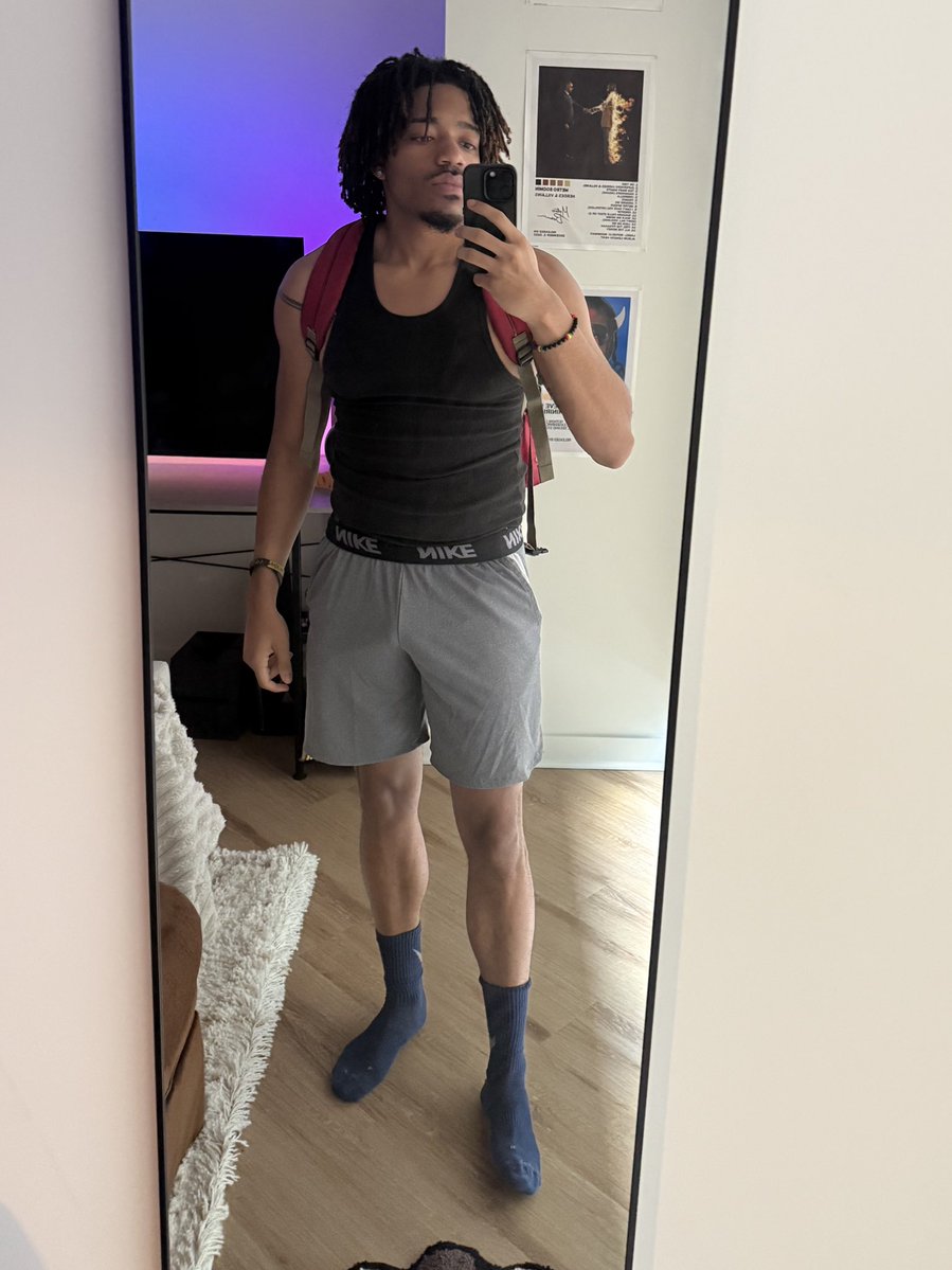 4stackssss's tweet image. Let’s go hiking