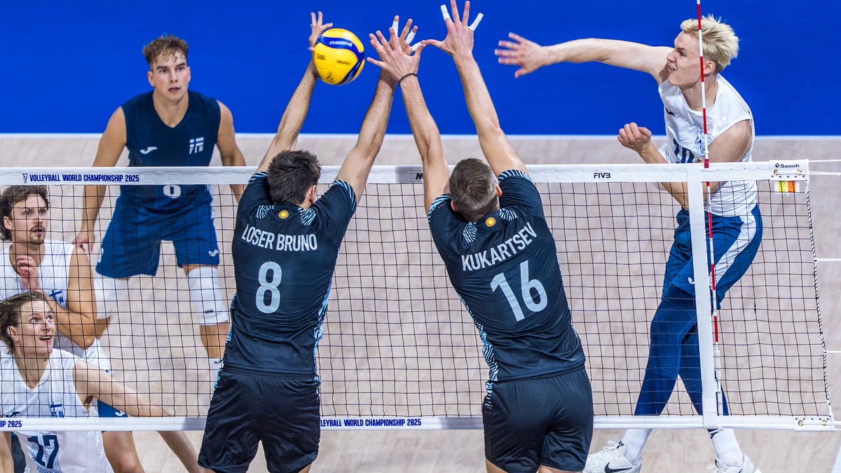 🇦🇷 ¡Ganó Argentinaaaaaaa!

19-25, 18-25, 25-22, 25-22, 15-11

👉 Un comienzo muy muy malo, con demasiada tensión. Gracias al ingreso de Luciano De Cecco y Jan Martínez, que cambiaron la recepción, la distribución y la actitud , se pudo sacar adelante.

Clave para lo que sigue 👇