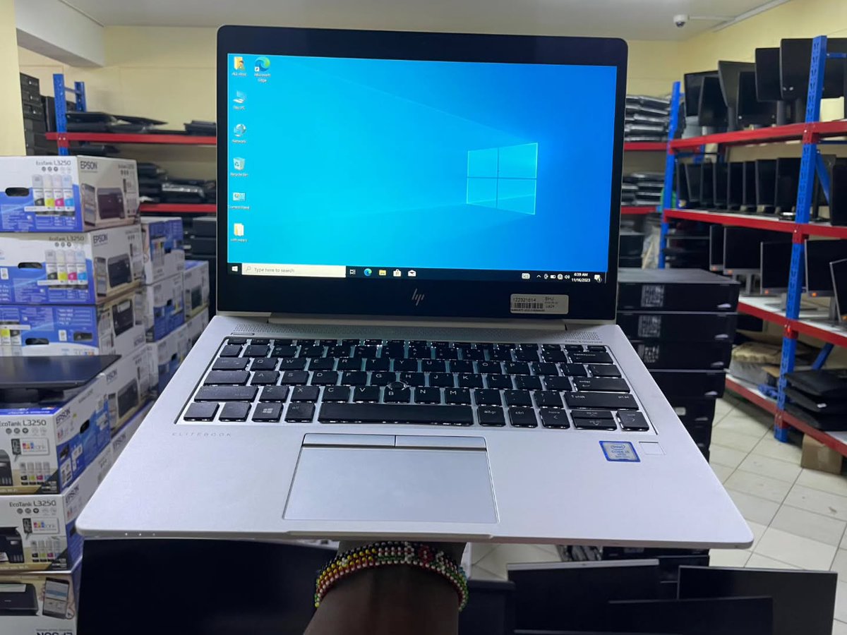 k_cosmic_______'s tweet image. The @davlaxtechenterprise HP EliteBook 830 G6 with an i5 processor, 8 GB RAM, and 256 GB SSD is a popular choice for users in Kenya. This laptop's specs and usage details are worth checking, especially when considering what to pay. 
Ksh 27,500/=
0741473099