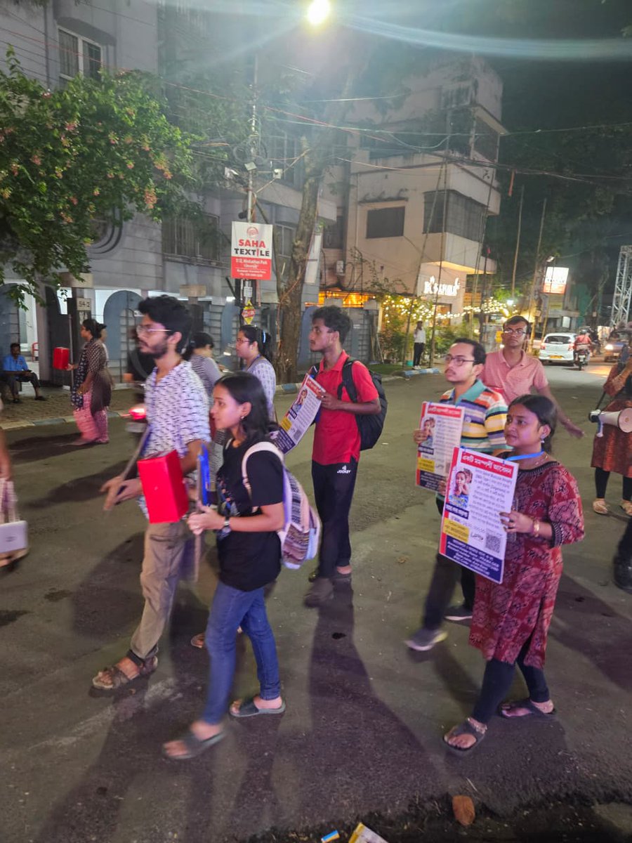 Sammya_SMA1's tweet image. 13/09/2025 📍
Campaigning at Gariahat, Dakshinapan. Kolkata🙏 
Please help Sammya🙏 
★Impact Guru Link:
impactguru.com/fundraiser/ple…
★Milaap Link:
milaap.org/fundraisers/su…
#sammyabattlessma #savesammya #smatype1 #rarediseaseawareness #raredisease #crowdfunding #crowdfundingcampaign