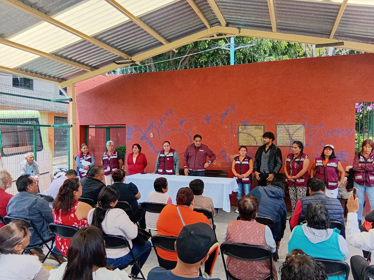 gerardo_trejo's tweet photo. También estuvimos con integrantes de comités seccionales de @PartidoMorenaMx de la alcaldia #AlvaroObregon en la #CDMX
Con quienes ratificamos el compromiso de organizar el trabajo en favor del bienestar de la gente de la alcaldía, la ciudad y del país. #SumateAMorena https://t.co/h3FL1Sj08S