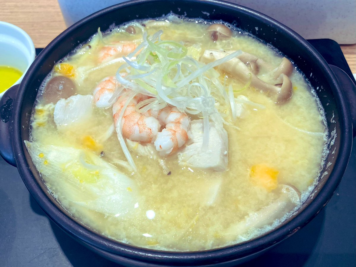 SHIN2017's tweet image. ＃デニーズランチ
＃海老とハーブ鶏のスープごはん
＃シマエナガちゃん