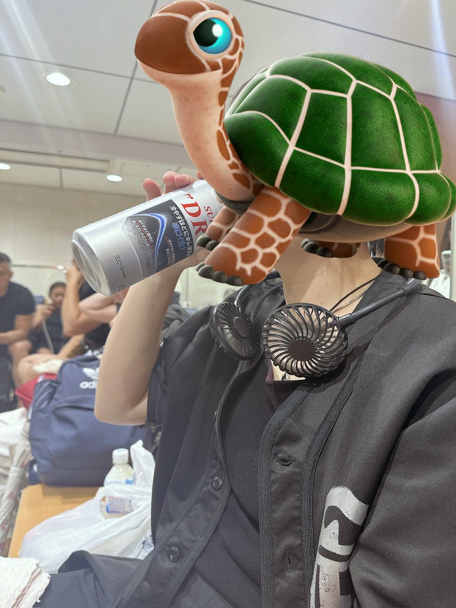 今年もやって参りました、私の誕生日が！
41歳も元気に櫻坂のライブに行けるよう、筋トレしてあすけんの女やらせてもらってます🏃‍♀️
7キロ痩せました、えらい(えらい)
まだやれます！やらせてください🌸