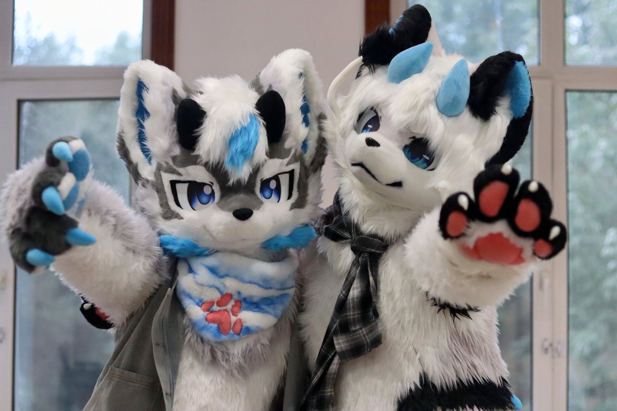 We don't know the weight of parting until one day memories come in the cold air.＃furry