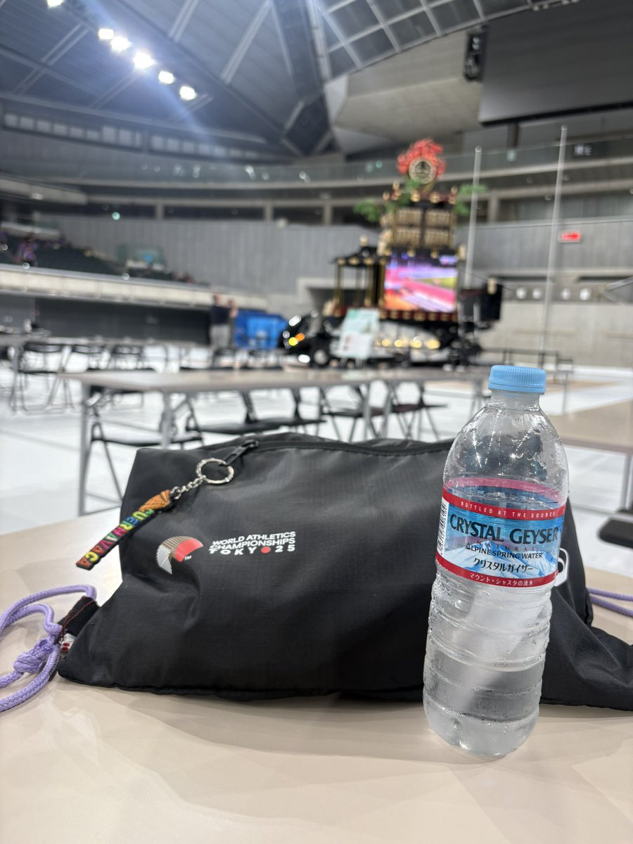 neopopsicle's tweet photo. 今日は午前中🏟️観戦からの
16時から🏃‍♂️活動開始！

暇過ぎてダイニングで涼しみます〜
皆さん今日もよろしくです😊
#世界陸上2025東京 
#volunteer #観戦からの活動
#マラソンの最後激アツだった https://t.co/BtIYCdnldG