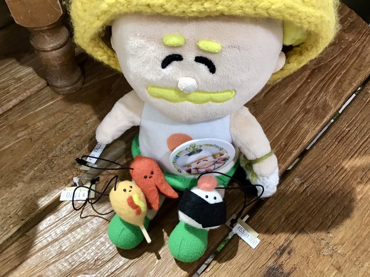 こんにちは😃

イノブン四条本店4階では
かわいいフェルトのストラップが
入荷しております。

おにぎり　たこさんウインナー　
アメリカンドッグ　だんご　
プリンの5種類で
つぶらな瞳が特徴です✨

1個ずつ表情も違いますので
是非　ご覧下さい☺️

#イノブン　#京都　#雑貨