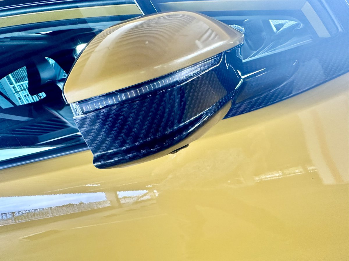 tomoparu's tweet image. #60prius
#secondstage 
ピラーガーニッシュ&amp;amp;
ドアミラーカバー
付けました
いい感じ❤️