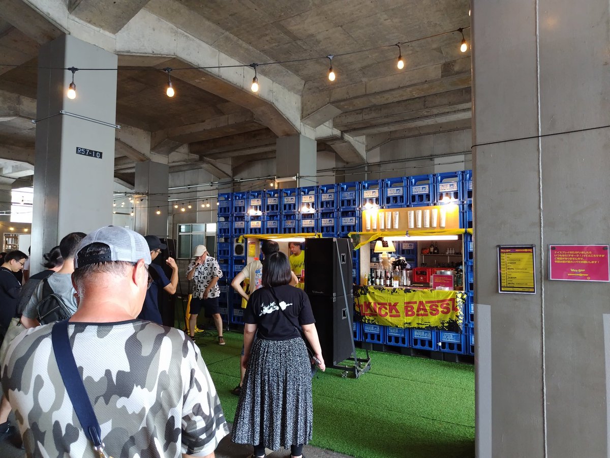 好きなDJさん来ると聞いてお邪魔してます！