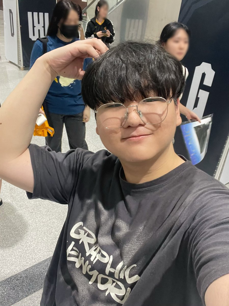 모비즌 tweet media