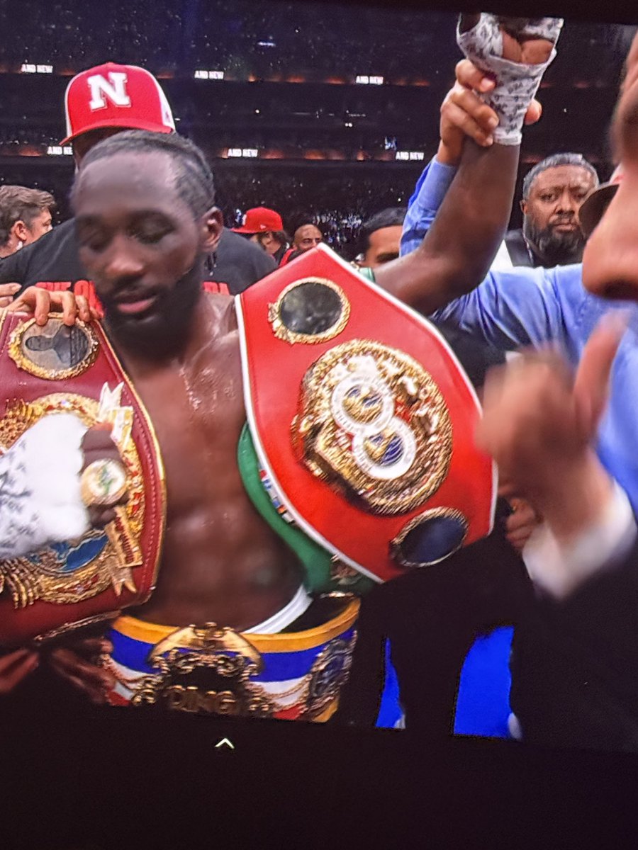 Terence Bud Crawford es el mejor del mundo.
Callando bocas.
 A ver... Dónde están los que daban ganador a Canelo?
No señores.
HOY SE LES CAYÓ EL CIRCO