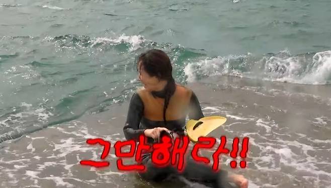 BackMy93053's tweet photo. "Right now, I’m the only one diving into the rough waves, but it’s tough… Am not okay 😅 #GirlsGeneration #Yuri"

#GirlsGeneration #Yuri #ToughDay #RoughWaves https://t.co/C5Kxw6eVDI