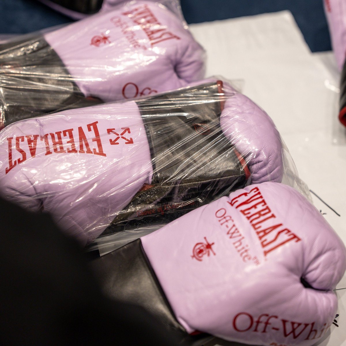 RamiroMares's tweet photo. Iconic fight. Iconic fit. @OffWht x @terencecrawford https://t.co/h4RjIOesb0