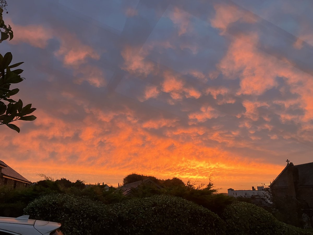 Gorgeous early skies over Devon.
Local shepherds are rapidly donning sou’westers and galoshes.