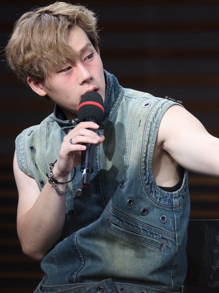 monu_mbb's tweet image. 250913 음악중심 미니팬미팅

아 허니 솜털 ㅠㅠㅠ