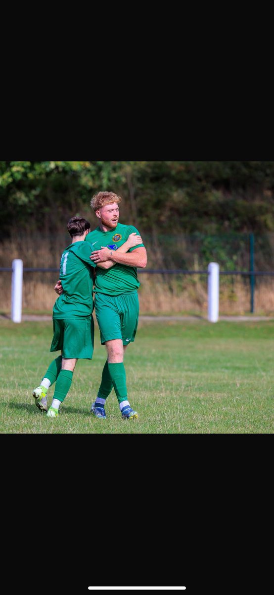 WarwickAfc20819's tweet photo. Few pictures from yesterdays victory 📸

Big thank you too SW Photography for coming down 💚 https://t.co/7Oyqnh4Iuv