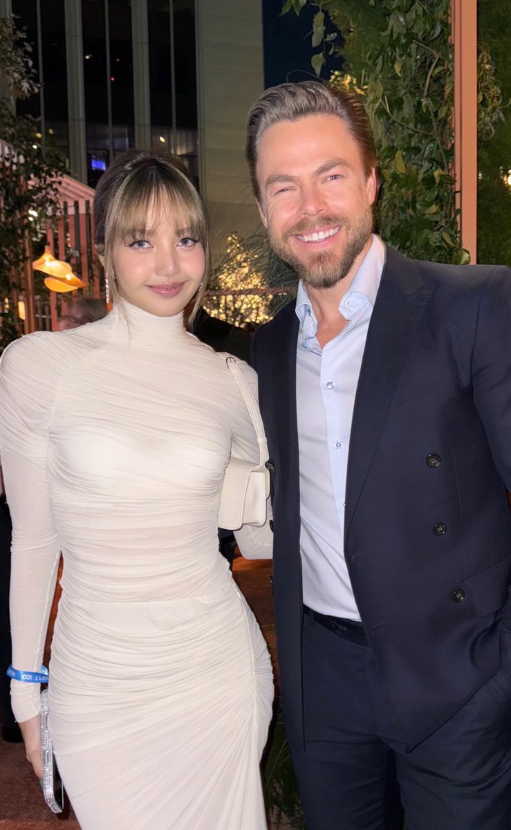 lsmeow55555's tweet photo. Lisa attended the 19th Motion Picture &amp; Television Fund MPTF's 19th Annual #EveningBefore.

#LISA @wearelloud https://t.co/s6hrR7oXi7