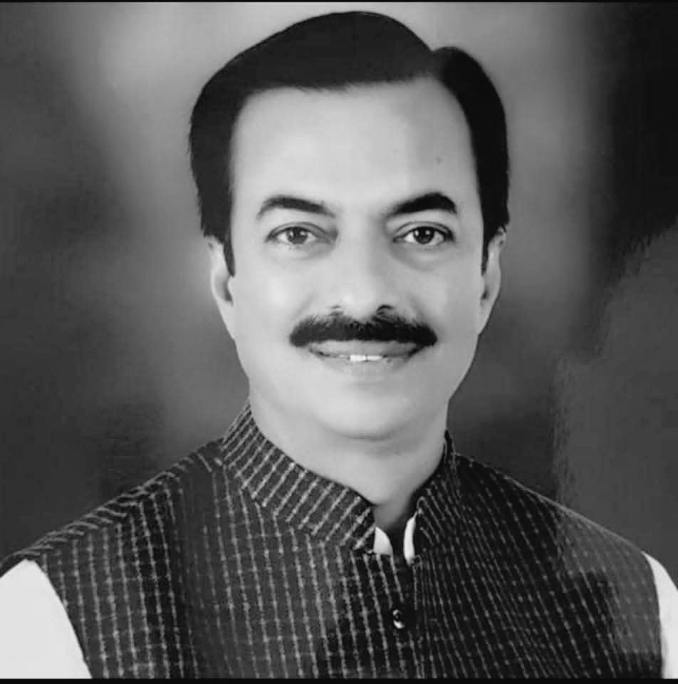 मध्य प्रदेश संविदा एवं ठेका श्रमिक कर्मचारी संघ इंटक ग्वालियर के संस्थापक प्रदेश अध्यक्ष श्री एल.के. दुबे जी के निधन का समाचार अत्यंत दुखद है।

ईश्वर से प्रार्थना है कि दिवंगत आत्मा को शांति प्रदान कर अपने श्रीचरणों में स्थान दें तथा शोकाकुल परिवार को यह दुःख सहन करने की शक्ति