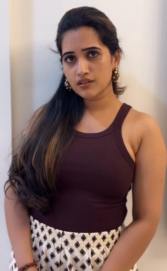 G0yTB0Ea0AA8xcM?format=jpg&name=medium