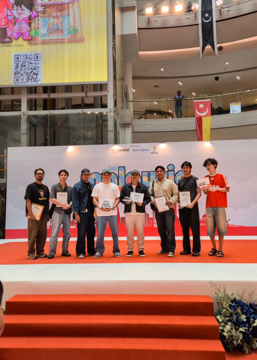 Just won Champion at the "Ini Malaysia Kita: On the Spot Painting Competition" at Central i-City, and it’s my birthday 🥳
