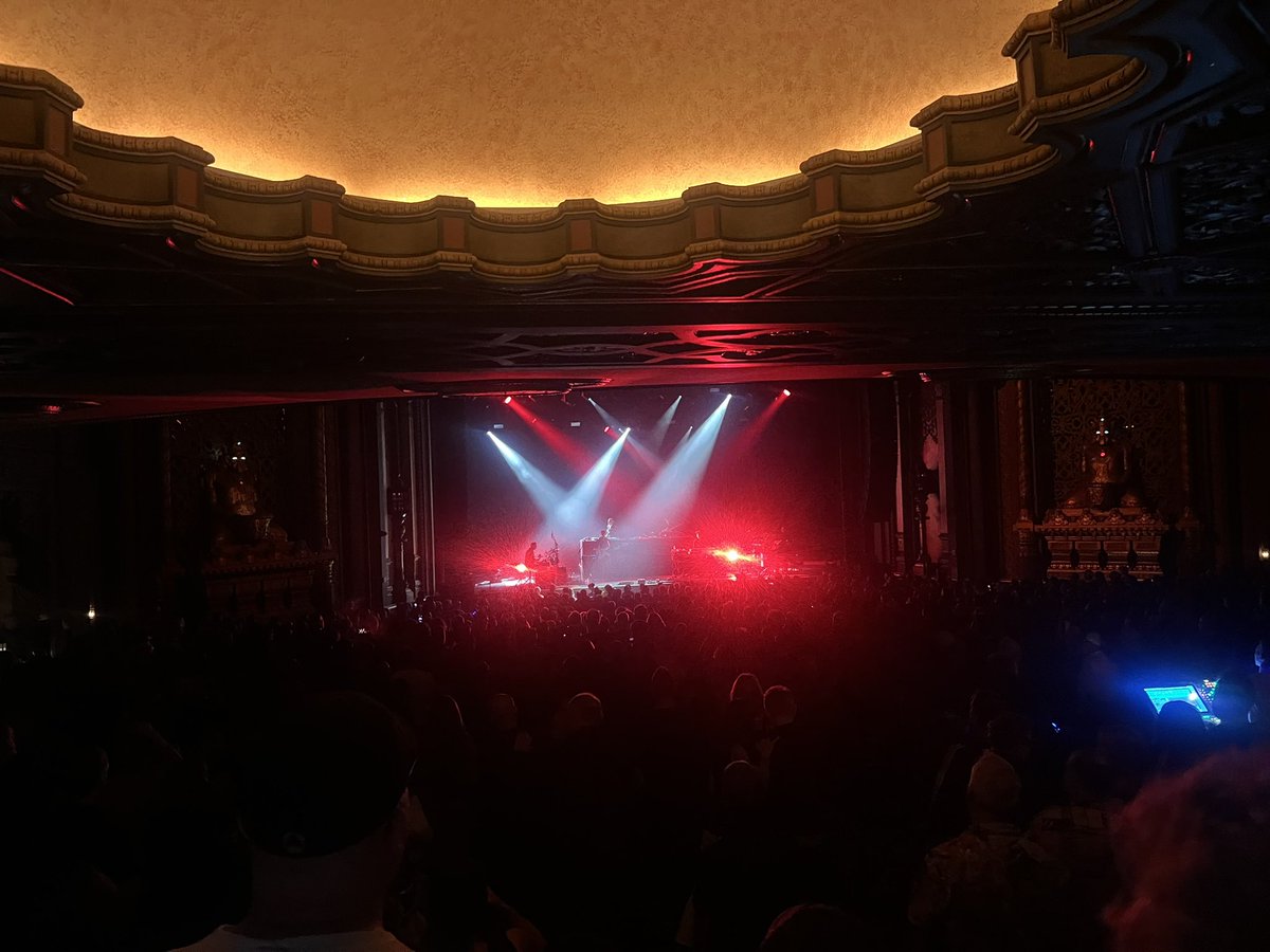 Vibin’ at <a href="/foxoakland/">Fox Theater</a> with Kruder and Dorfmeister for The K&amp;D Sessions