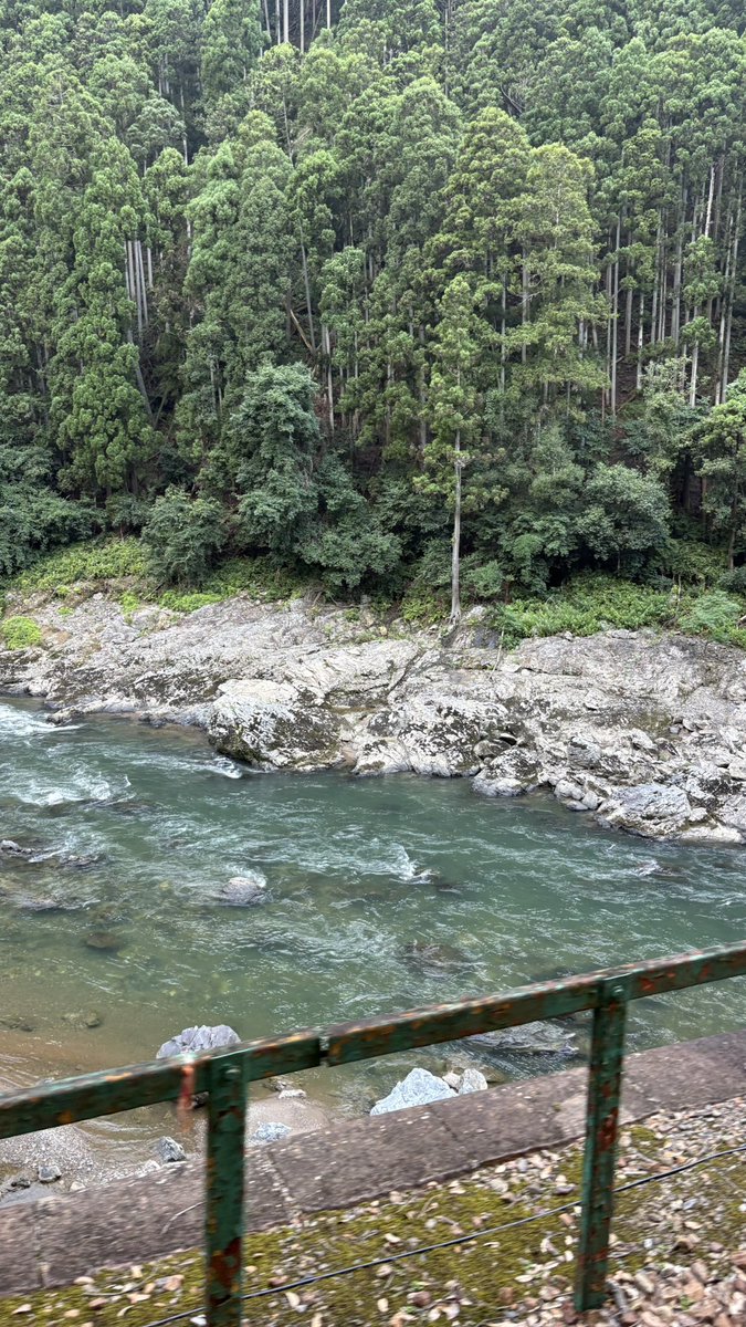 •〰️󠁣• tweet media