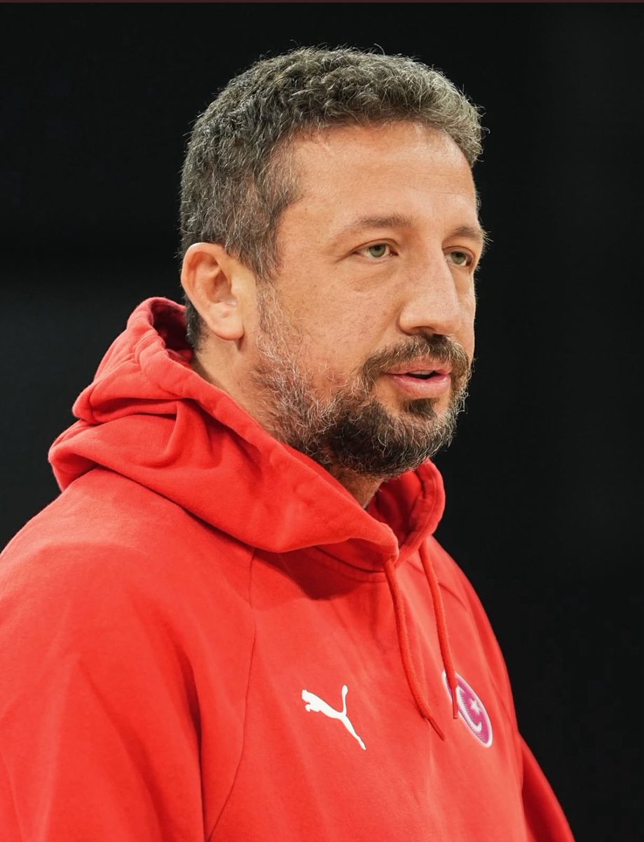 Hidayet’in sahada ve hayatın her alanında bıraktığı iz, hepimize ilham oluyor,finalde yürekten başarılar diliyorum.🇹🇷🏀<a href="/TBF/">TBF</a> 

hurriyet.com.tr/sporarena/yaza…