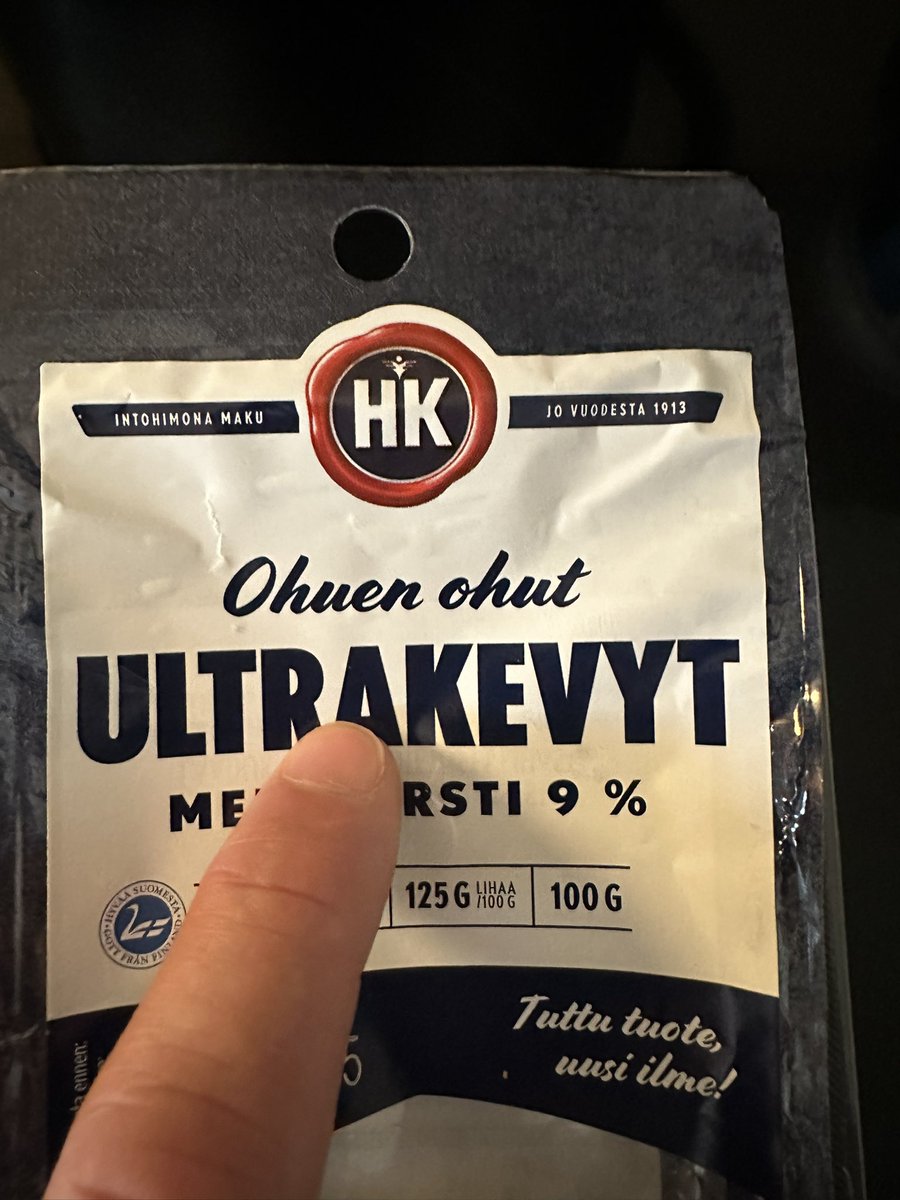 seriy_kot's tweet photo. Почему ни кто еще сделал такие надписи на футболках. Ohuen ohut ULTRAKEVYT и процент жира 12% и продавать в финских фитнесклубах https://t.co/Z3avoqj39U