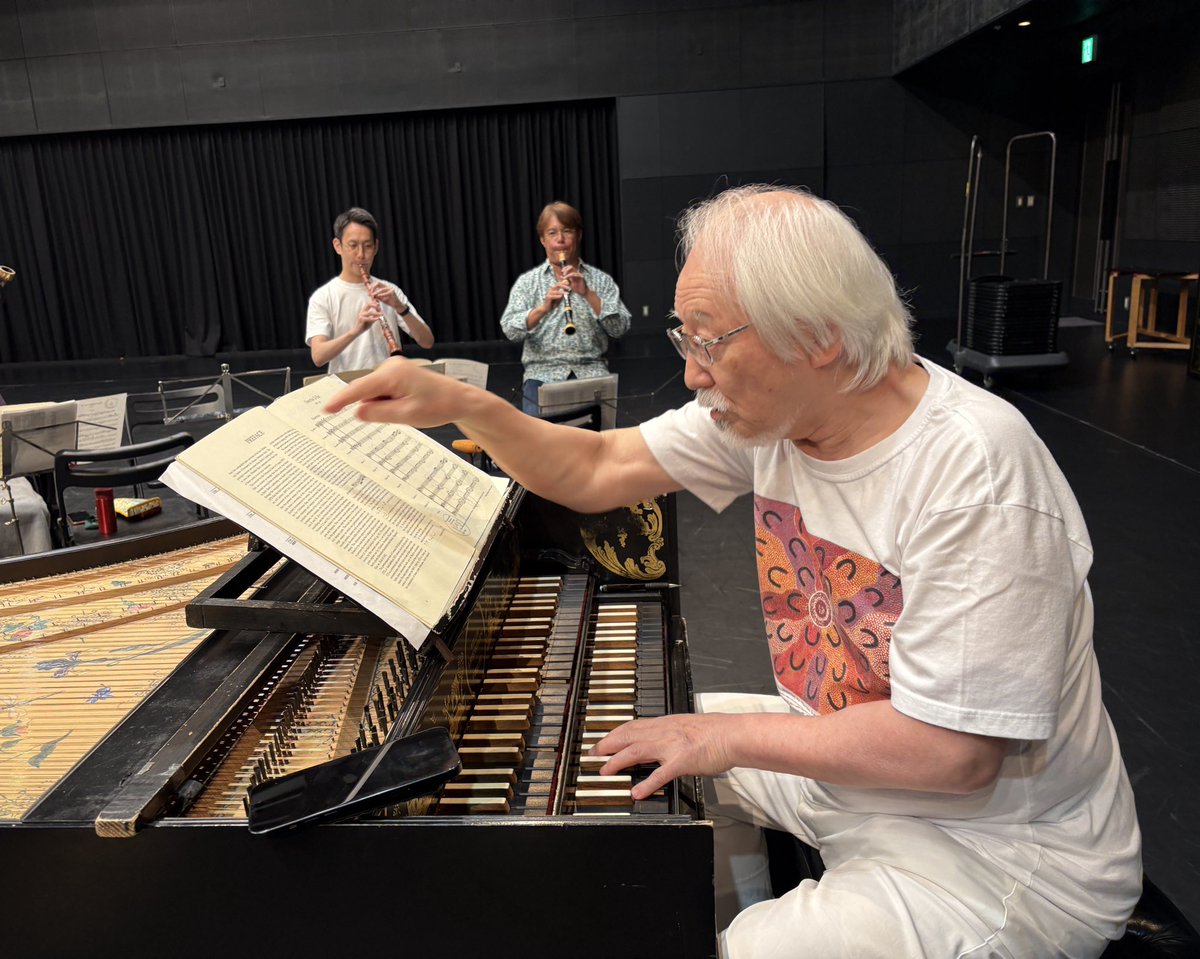 bach_collegium's tweet photo. 🎶グランシップ（静岡）にて 鈴木雅明指揮でのJ.S. バッハ《管弦楽組曲》全曲演奏会、いよいよ明日です❗️
#バッハ・コレギウム・ジャパン
 #鈴木雅明

本日は、リハーサル2日目でした。
華やかな序曲や〈G線上のアリア〉として知られる名曲を含む、バッハの魅力が凝縮されたプログラム。どうぞご期待くださいませ✨

【公演情報】
🗓️9月15日（月・祝）
⏰15:00開演（14:30開場）
📍グランシップ（静岡）中ホール・大地
🔗https://t.co/FVjzSMF5O4

🎫当日券の販売もございます。

🎼プログラム
J. S. バッハ《管弦楽組曲》全曲

皆さまのお越しを心よりお待ちしています。