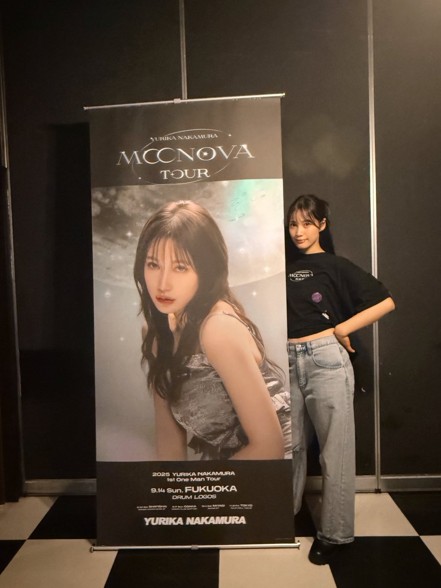 中村ゆりか 海外ファンミーティング 手渡し直筆サイン入りポスター