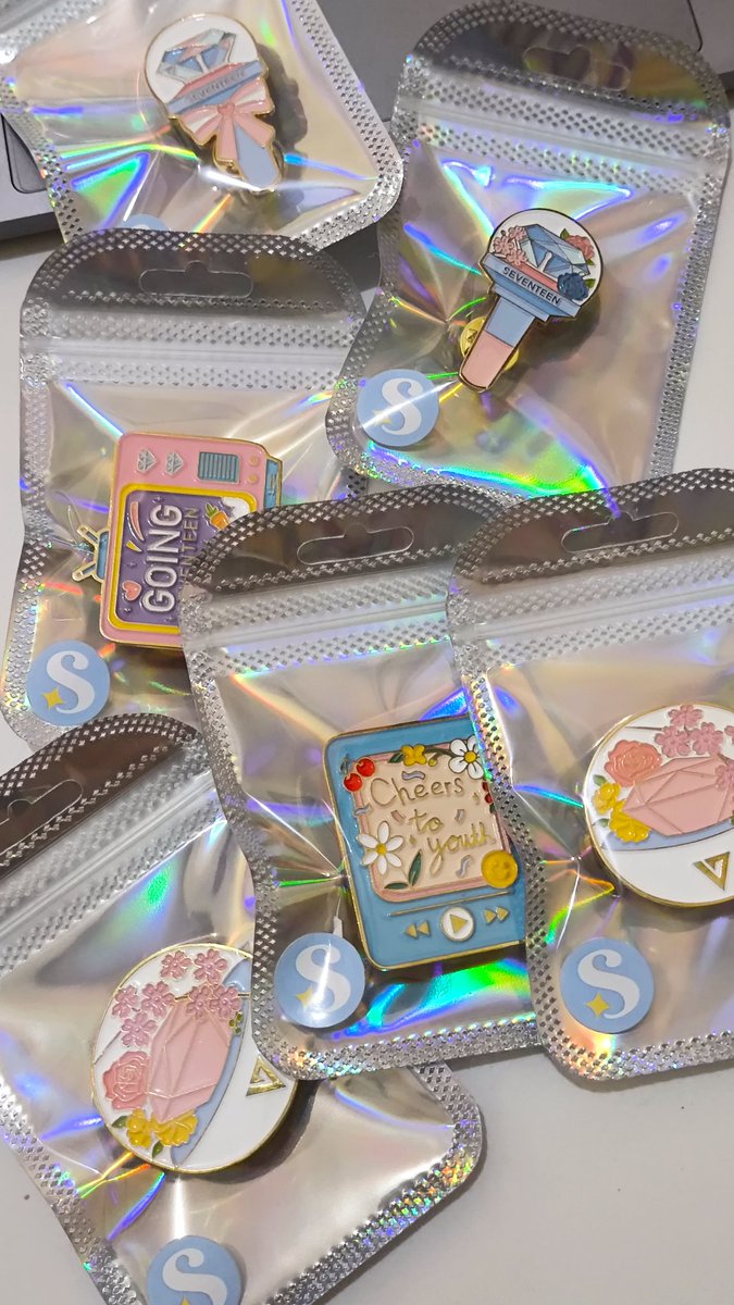 starklestuff's tweet photo. packing update~ https://t.co/QsCsCIzrtc