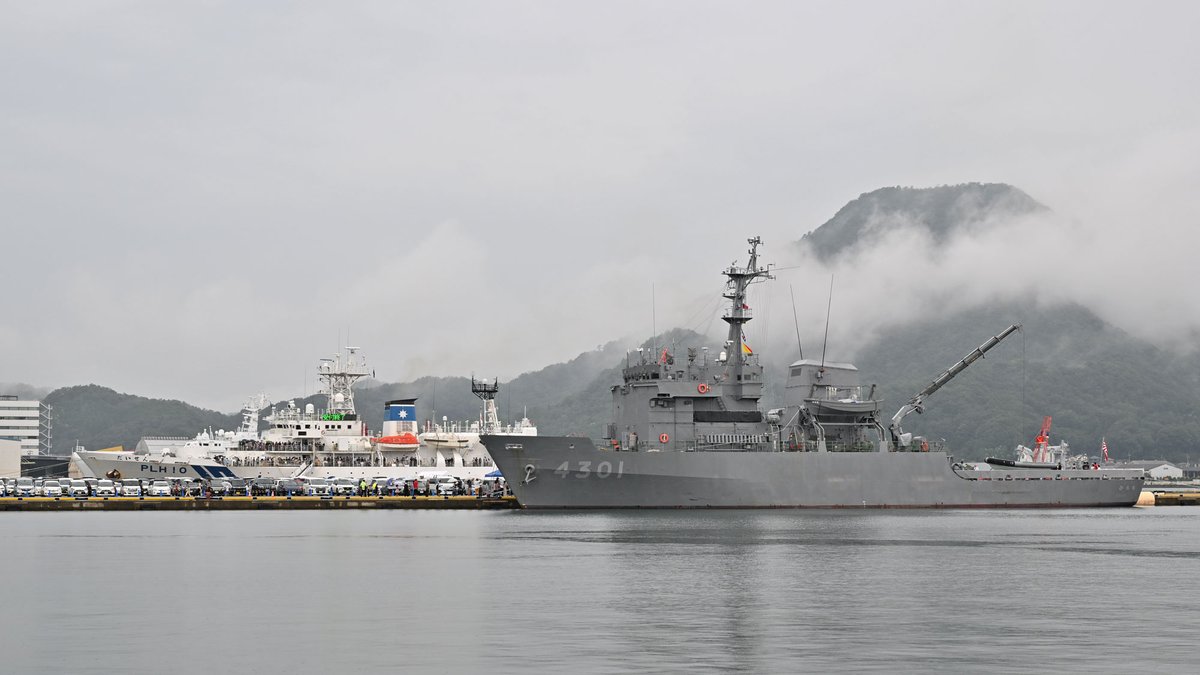 JMSDF_mrh's tweet image. 本日は #ブルーフェスタ2025 、総監部広報推進室ブースにお越しいただきありがとうございました🚢
総監部広報推進室は今後も各地のイベントに参加します！　よろしくお願いいたします！
#海上自衛隊 #海自舞鶴